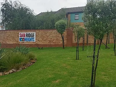2 Bedroom Apartment To Rent in Midrand - coM4.webp