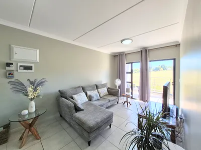 2 Bedroom Apartment For Sale in Pretoria - 7EqB.webp