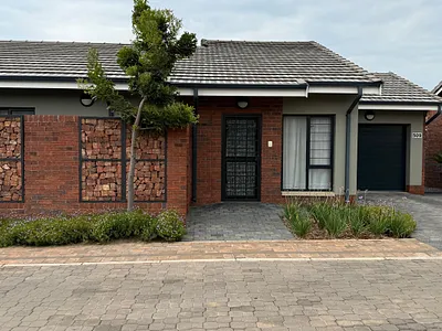 2 Bedroom House To Rent in Pretoria - WnlB.webp