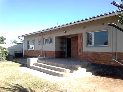 3 Bedroom Apartment To Rent in Germiston - P2ym.webp