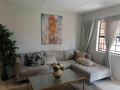 2 Bedroom Apartment To Rent in Johannesburg - dtK6.webp