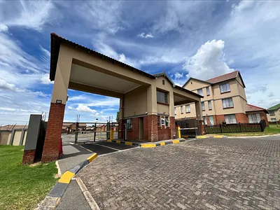 2 Bedroom Apartment To Rent in Kempton Park - 3OLR.webp