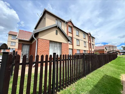 2 Bedroom Apartment To Rent in Kempton Park - PDc6.webp