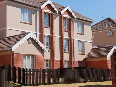 2 Bedroom Apartment To Rent in Kempton Park - If9j.webp