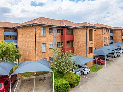 2 Bedroom Apartment For Sale in Centurion - img