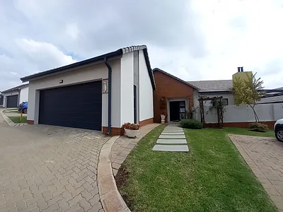 4 Bedroom Townhouse For Sale in Centurion - img