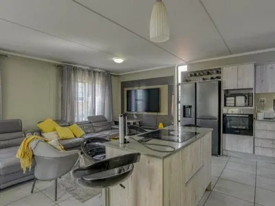 3 Bedroom Apartment For Sale in Centurion - HA2p.webp