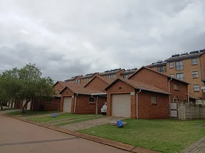 3 Bedroom Apartment To Rent in Akasia - a8Hz.webp