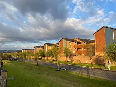 2 Bedroom Apartment To Rent in Johannesburg - Fm0O.webp
