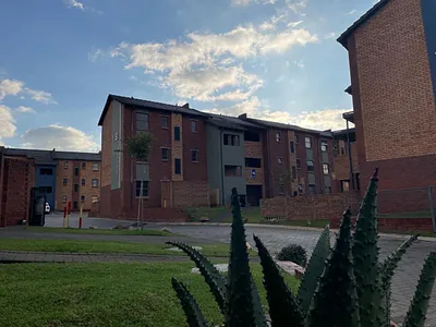 2 Bedroom Apartment To Rent in Johannesburg - cpA8.webp