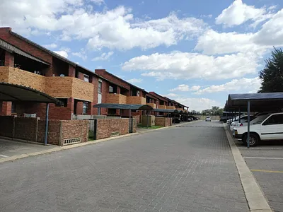 2 Bedroom Apartment To Rent in Johannesburg - 9rOg.webp