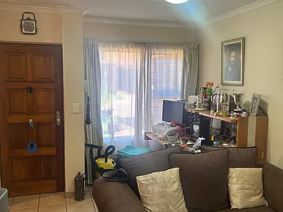 2 Bedroom House To Rent in Pretoria - q7TZ.webp