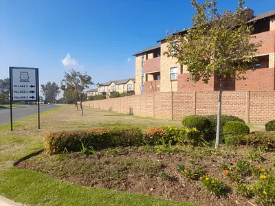 2 Bedroom Apartment For Sale in Johannesburg - iOpd.webp