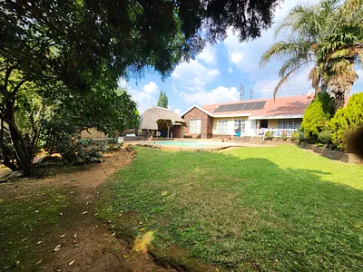 4 Bedroom House For Sale in Johannesburg - j5FA.webp