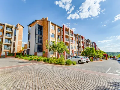 2 Bedroom Apartment For Sale in Randburg - hJ6Y.webp