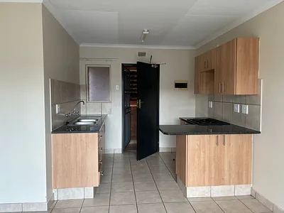 2 Bedroom Apartment To Rent in Pretoria - nut3.webp