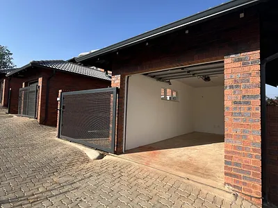 2 Bedroom Apartment To Rent in Krugersdorp - 79gQ.webp