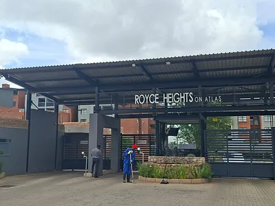 3 Bedroom Apartment To Rent in Boksburg - 5UHv.webp