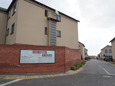 2 Bedroom Apartment To Rent in Kempton Park - 0tb3.webp