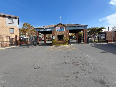 2 Bedroom Apartment To Rent in Midrand - d1vB.webp