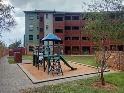 2 Bedroom Apartment For Sale in Pretoria - bCV4.webp
