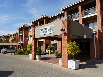 3 Bedroom Townhouse For Sale in Kempton Park - 5RIp.webp