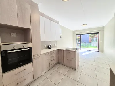 1 Bedroom Apartment For Sale in Pretoria - DywE.webp