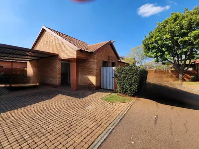 2 Bedroom House For Sale in Pretoria - img