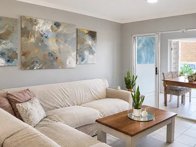 4 Bedroom House For Sale in East London - img