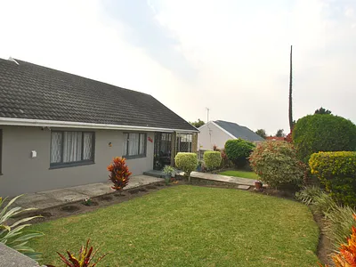 3 Bedroom House For Sale in East London - img