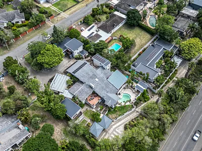 12 Bedroom House For Sale in East London - img