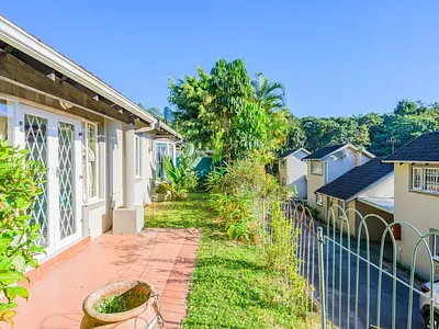 3 Bedroom Townhouse For Sale in Pinetown - img