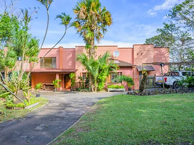 8 Bedroom House For Sale in Pinetown - hF6i.webp