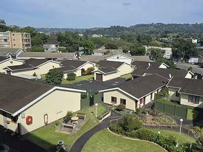 2 Bedroom Townhouse For Sale in Pinetown - DkN4.webp