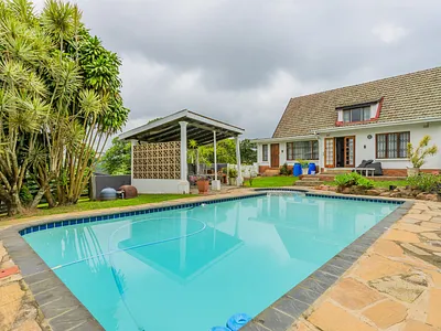 5 Bedroom House For Sale in Pinetown - 3HZz.webp