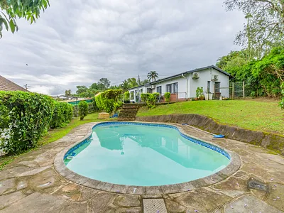 3 Bedroom House For Sale in Pinetown - RruC.webp