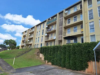 2 Bedroom Apartment For Sale in Pinetown - sGpo.webp