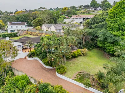 5 Bedroom House For Sale in Pinetown - iido.webp