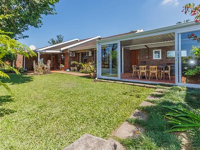 3 Bedroom Townhouse For Sale in Pinetown - lasX.webp