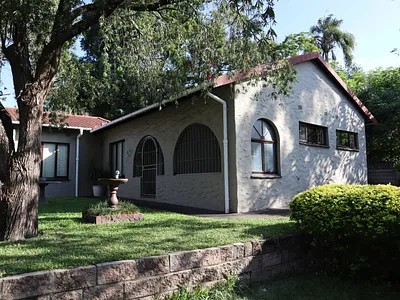 2 Bedroom Apartment To Rent in Pinetown - keCh.webp