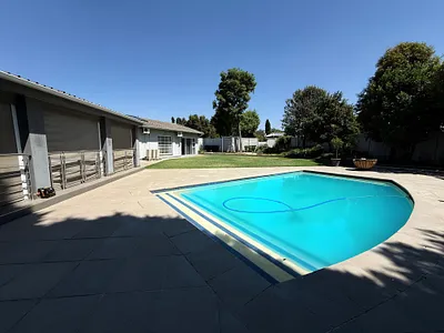 4 Bedroom House For Sale in Roodepoort - D4tz.webp