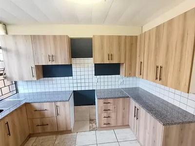 3 Bedroom Apartment For Sale in Meyerspark, Pretoria - cOwG.webp