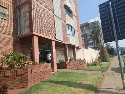 2 Bedroom Apartment For Sale in Pretoria - gqPf.webp