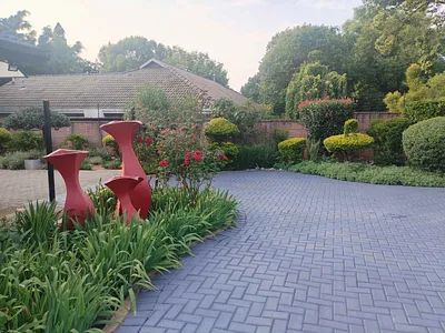 1 Bedroom Apartment To Rent in Pretoria - UtQv.webp