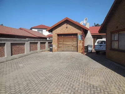 3 Bedroom House To Rent in Pretoria - 6UhF.webp
