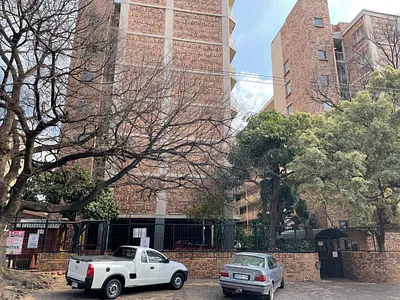 2 Bedroom Apartment For Sale in Pretoria - XqiV.webp
