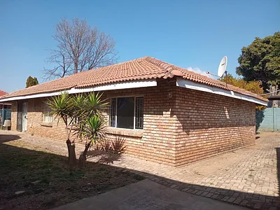 3 Bedroom House For Sale in Pretoria - rz5O.webp