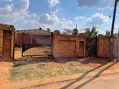 2 Bedroom House For Sale in Pretoria - img