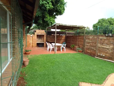 2 Bedroom Townhouse To Rent in Pretoria - img
