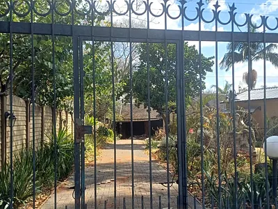 5 Bedroom House For Sale in Pretoria - hYRv.webp
